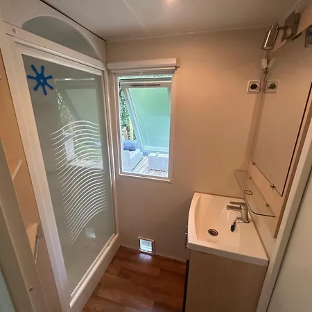 Mobilehome Avec Jacuzzi Et Piscine אתר קמפינג